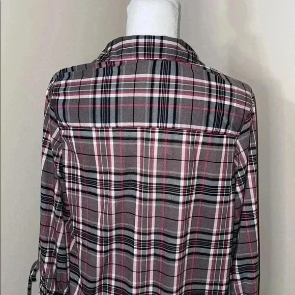 NY Collection V-Neck Plaid Shirt. - Picture 8 of 16